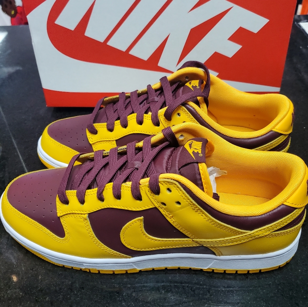 Nike Dunk Low Retro USC Sneaker Shoe